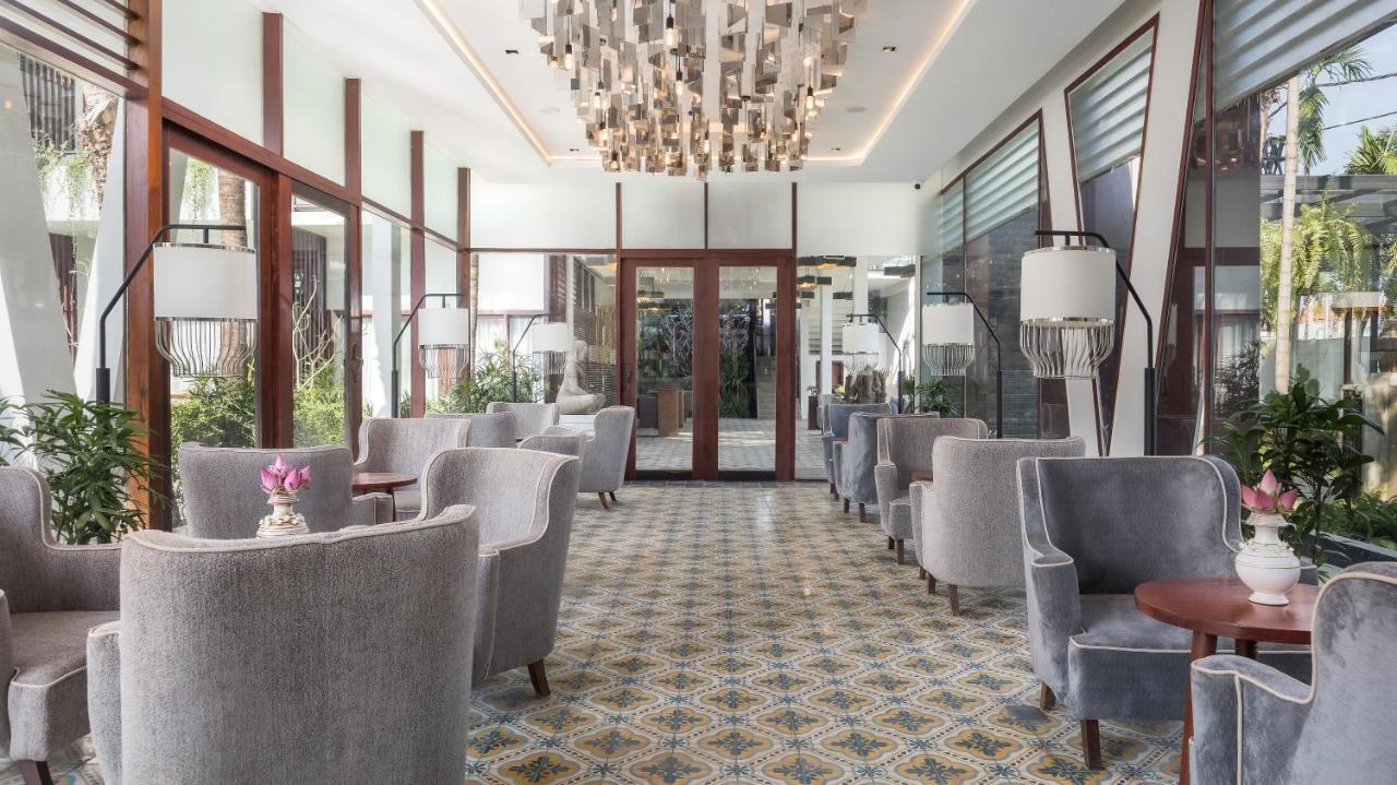 Shintana Saya La Maison Siem Reap Ngoại thất bức ảnh The lobby of the hotel