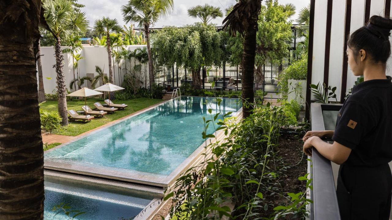 Shintana Saya La Maison Siem Reap Ngoại thất bức ảnh The hotel's swimming pool