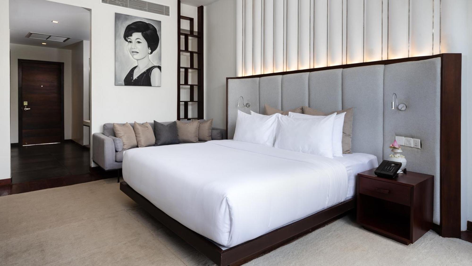 Shintana Saya La Maison Siem Reap Ngoại thất bức ảnh A room at The Standard Bangkok Sukhumvit